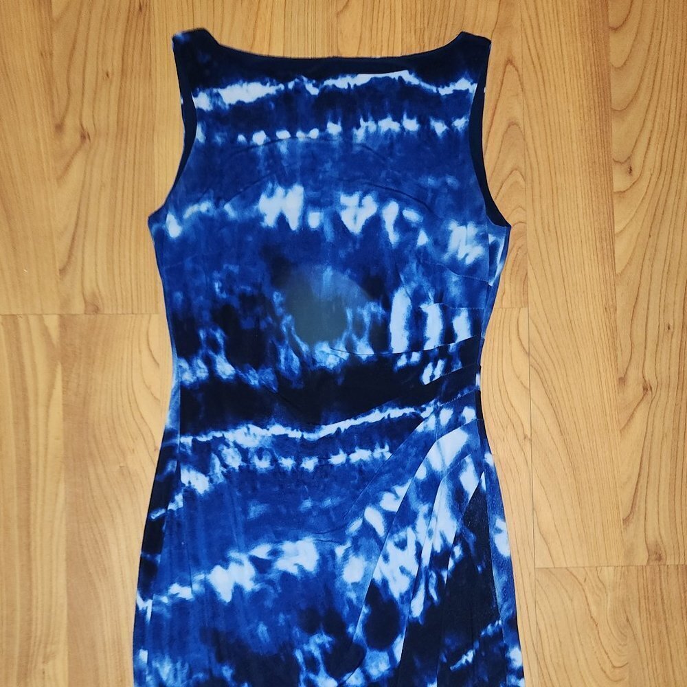 ANNE KLEIN DRESS SIZE 4 STRETCH SLIMMING BLUE AND WHITE SLEEVELESS TIEDYE || EUC - Picture 2 of 11